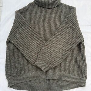 Old Navy Women's Turtleneck Sweater